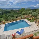 Casa Di Vigna Rosa * Серравалле